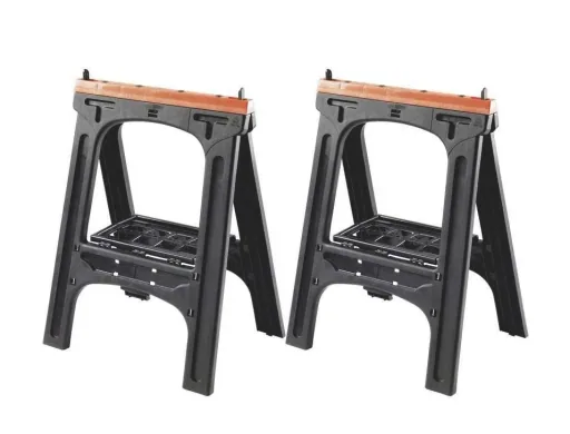 Set van 2 kunststof universele zaagbokken, draagvermogen 200 kg per bok, oranje met geperforeerde opbergplaat