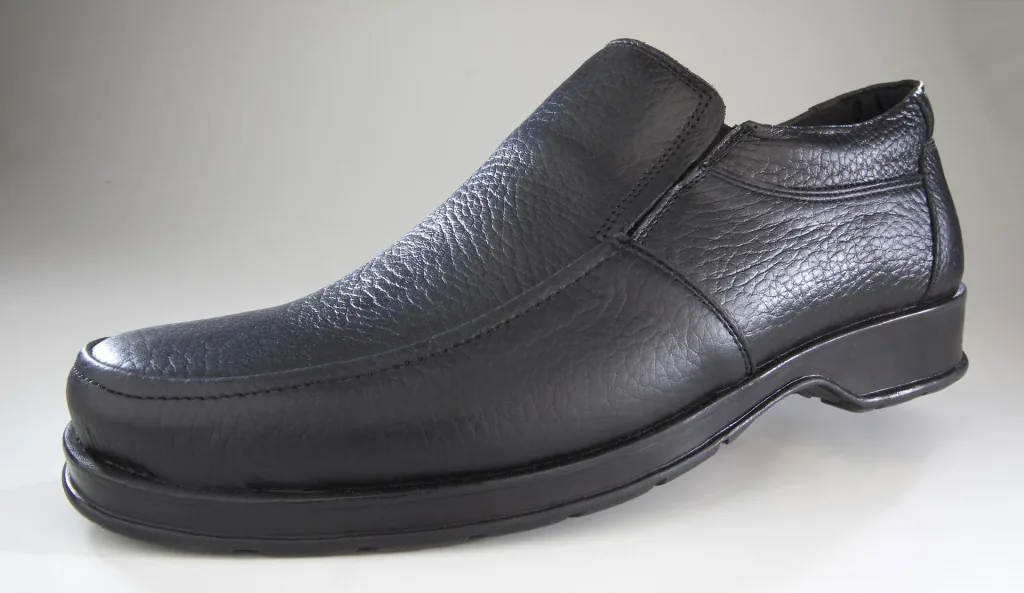Leather slippers Air Comfort, color black, size 42