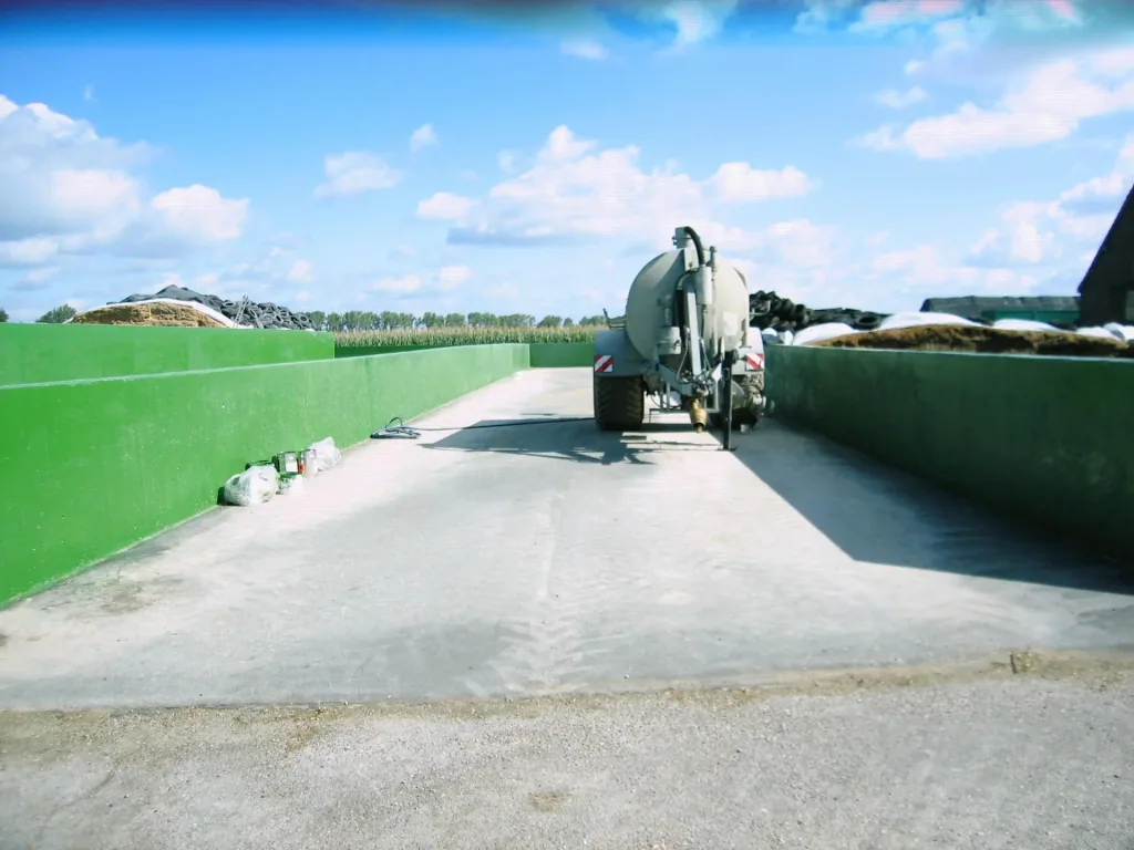 Silo wall & dirt base coating 2 in 1, green