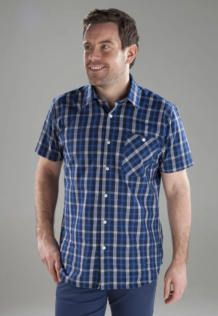 Casual shirt, short sleeve, checked design, color-sorted, size 39/40