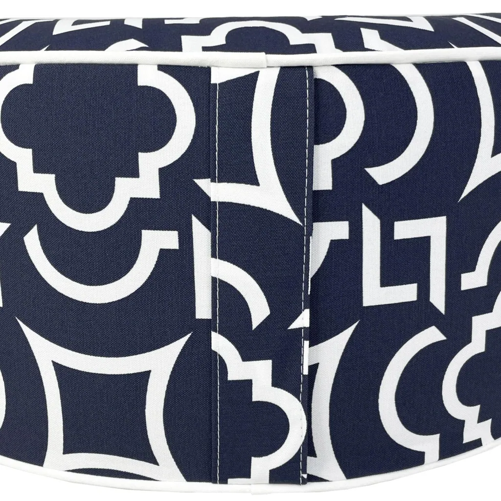 Inflatable lounge stool in blue/white