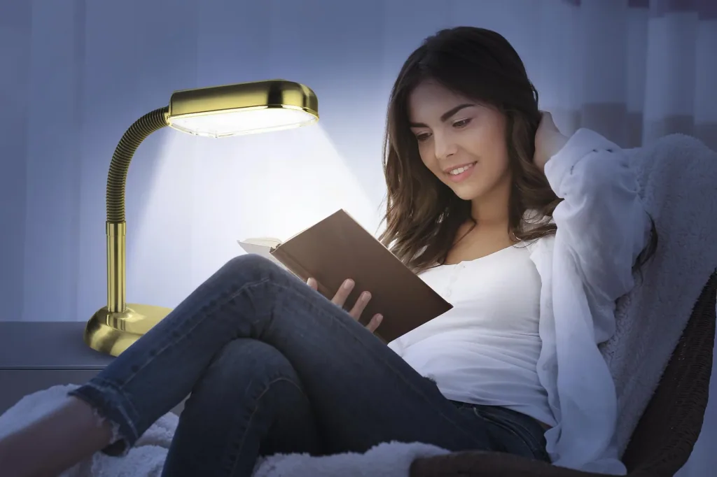 LED daylight table lamp brass/gold colored