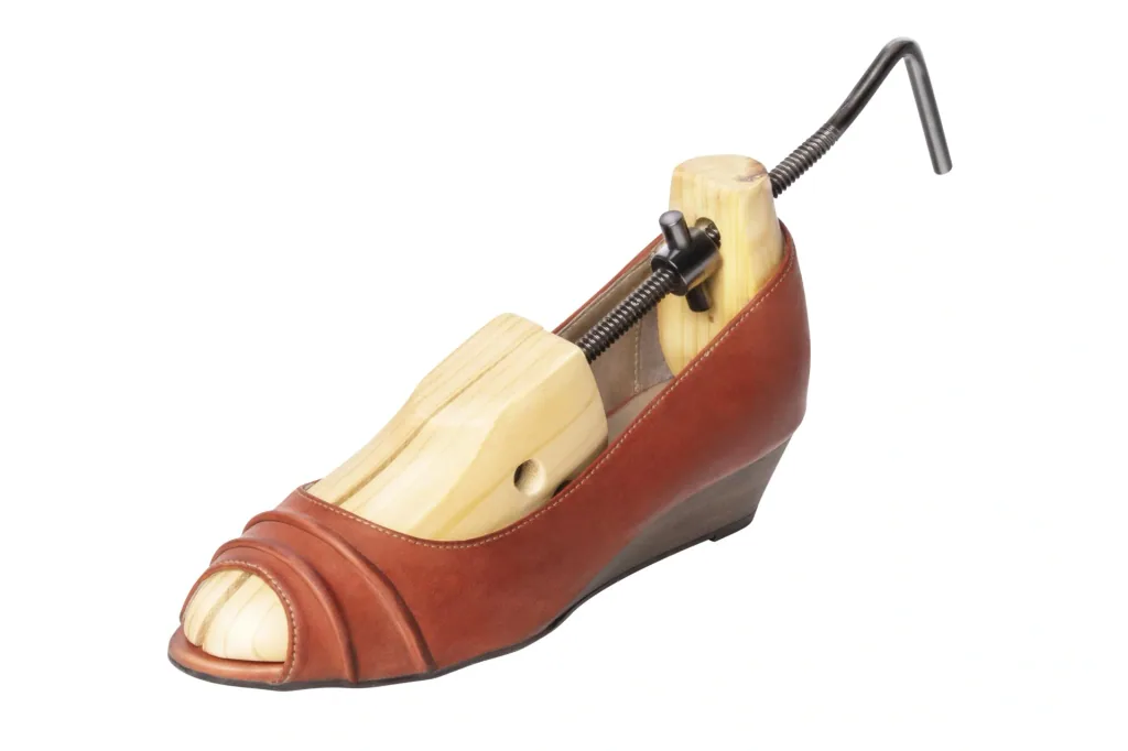 Shoe stretchers for women