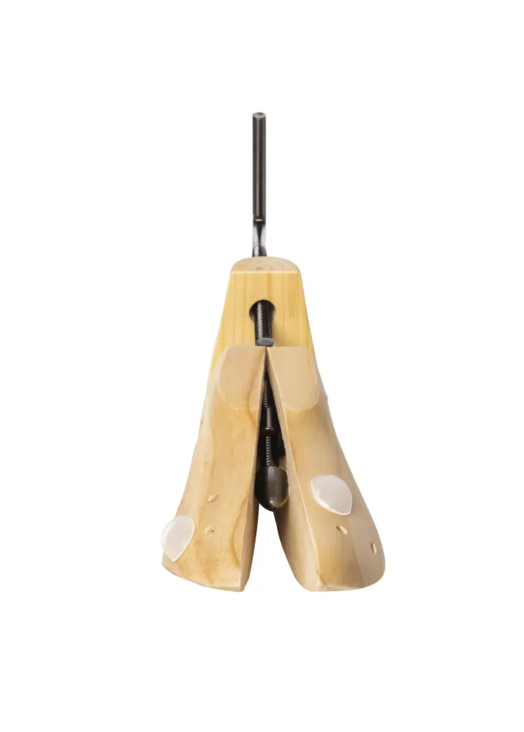 Shoe stretchers for women