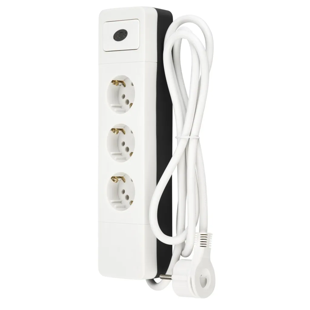 3-way power strip with combo plug system