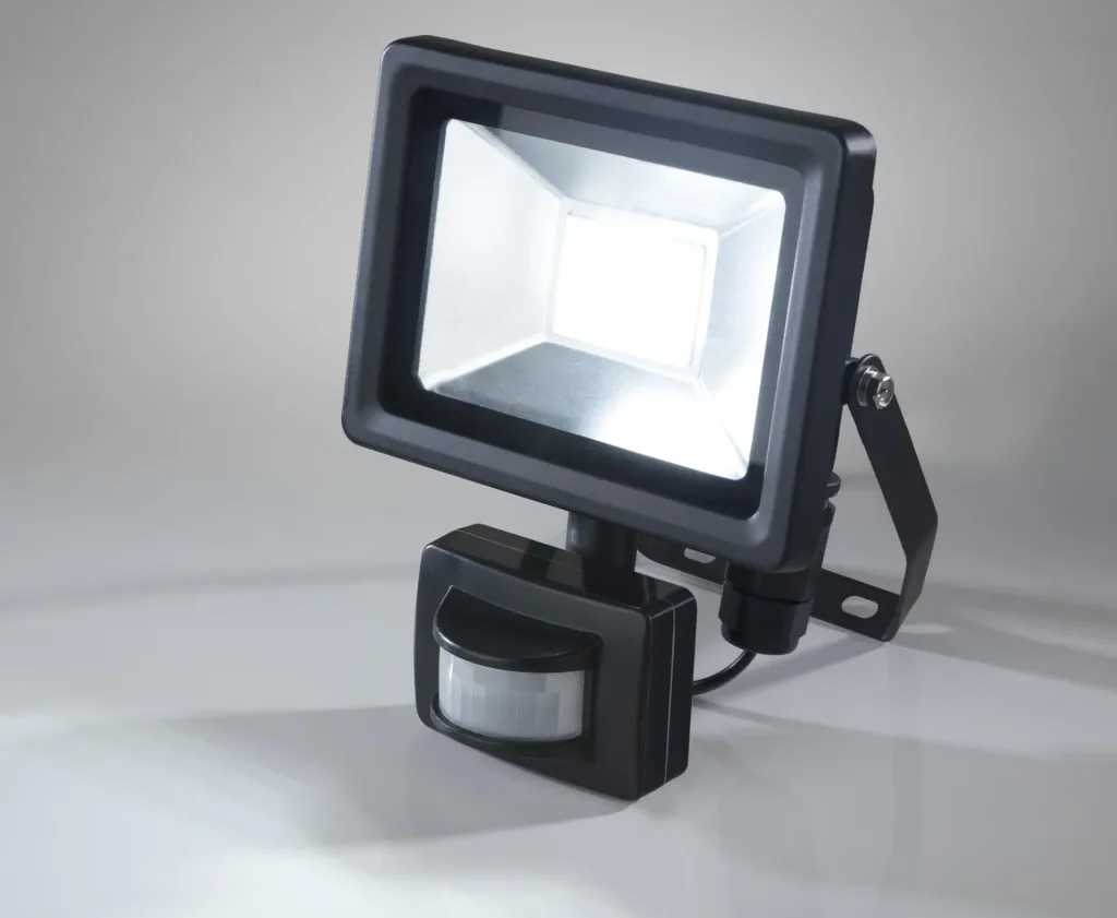 LED floodlight with motion detector, 20 watts, 1600 lumens, IP44