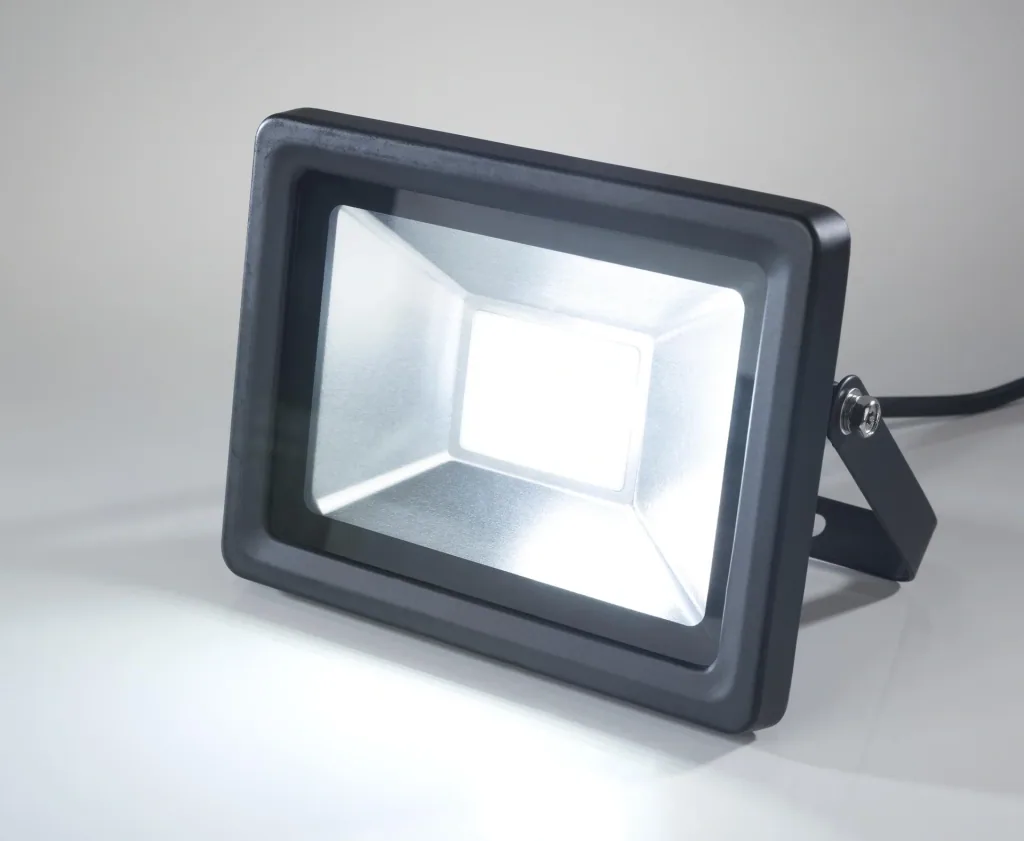 LED floodlight with motion detector, 20 watts, 1600 lumens, IP44