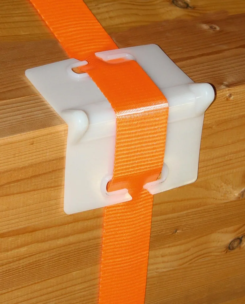 Edge protection angles for 55 mm lashing straps, 6 pieces