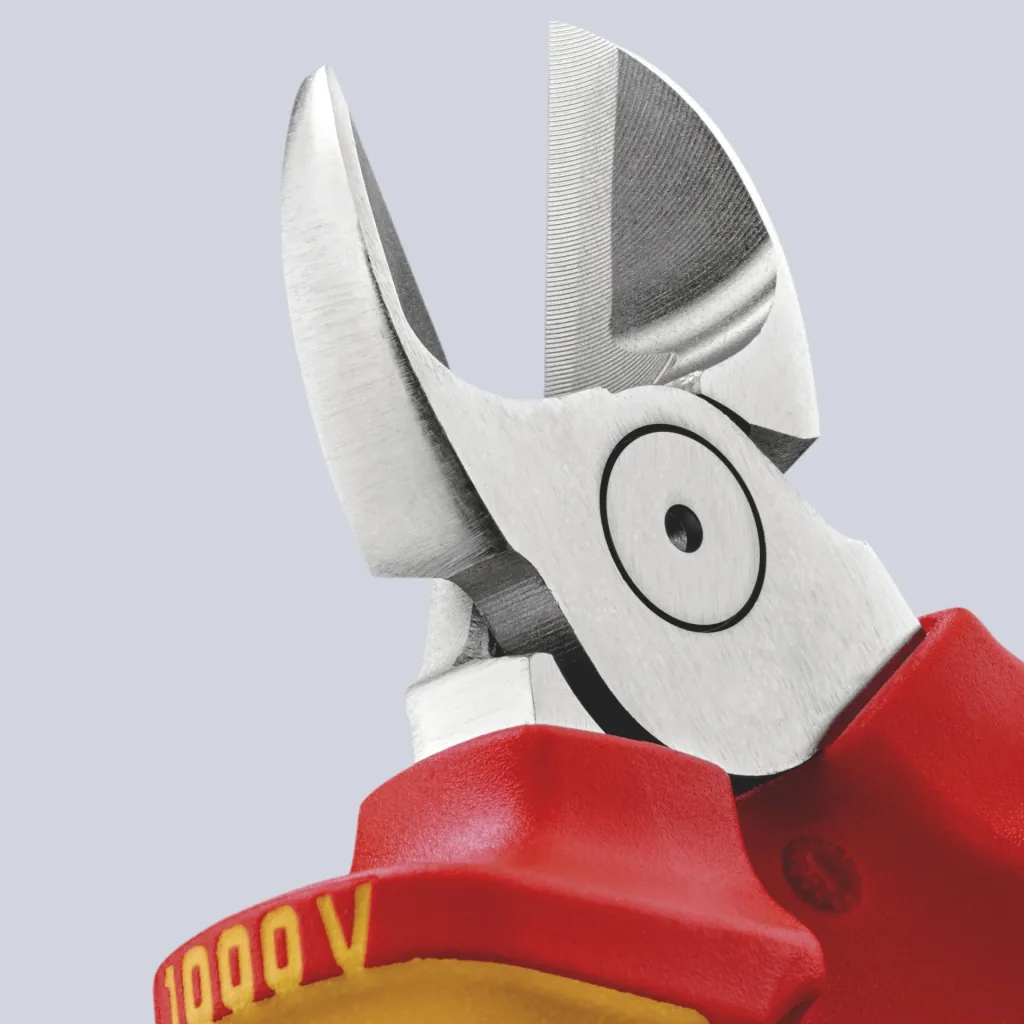 Side cutters insulated with multi-component covers chrome-plated 160 mm cutting edge with bevel