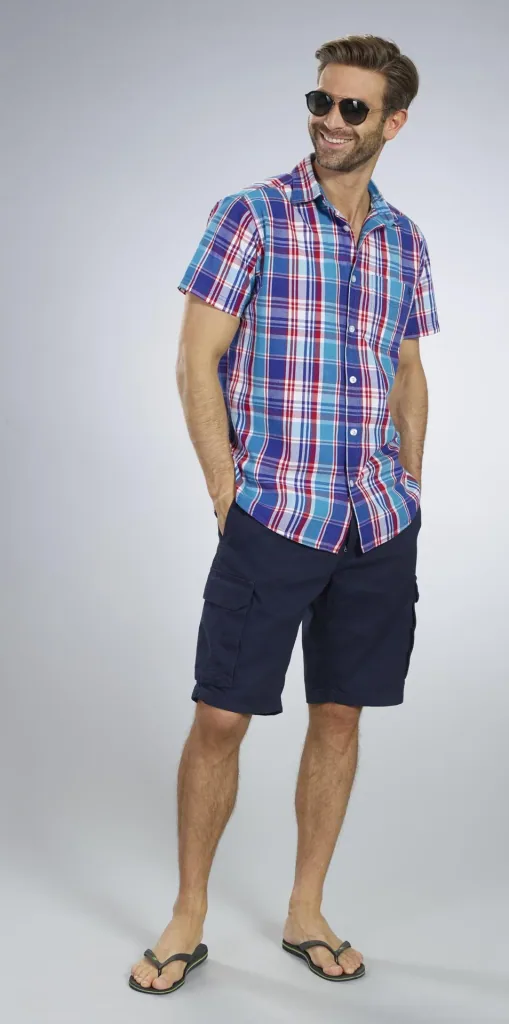 Casual shirt, short sleeves, blue/red/turquoise checked, size 39/40