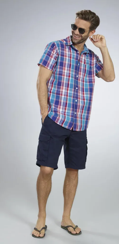 Casual shirt, short sleeves, blue/red/turquoise checked, size 39/40