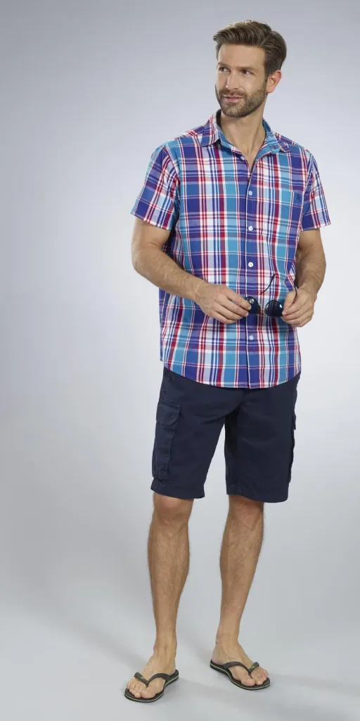 Casual shirt, short sleeves, blue/red/turquoise checked, size 39/40