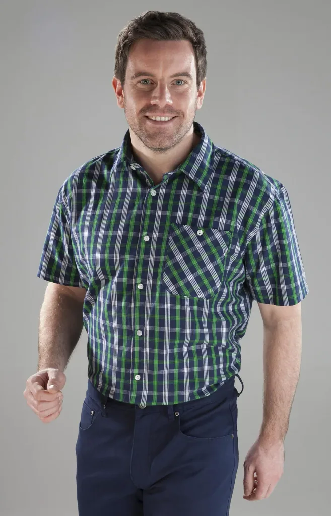 Casual shirt, short sleeve, checked design, color-sorted, size 41/42