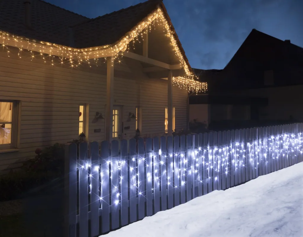 Icy rain light chain with 960 cold white LEDs - length 24 m