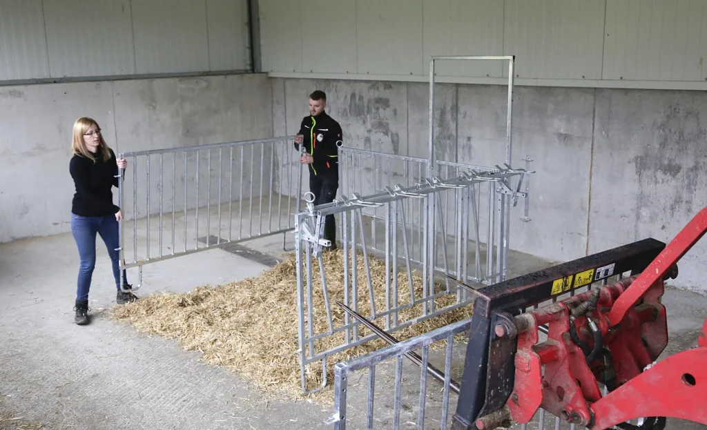 Fence section grid, short, for modular fence stabling