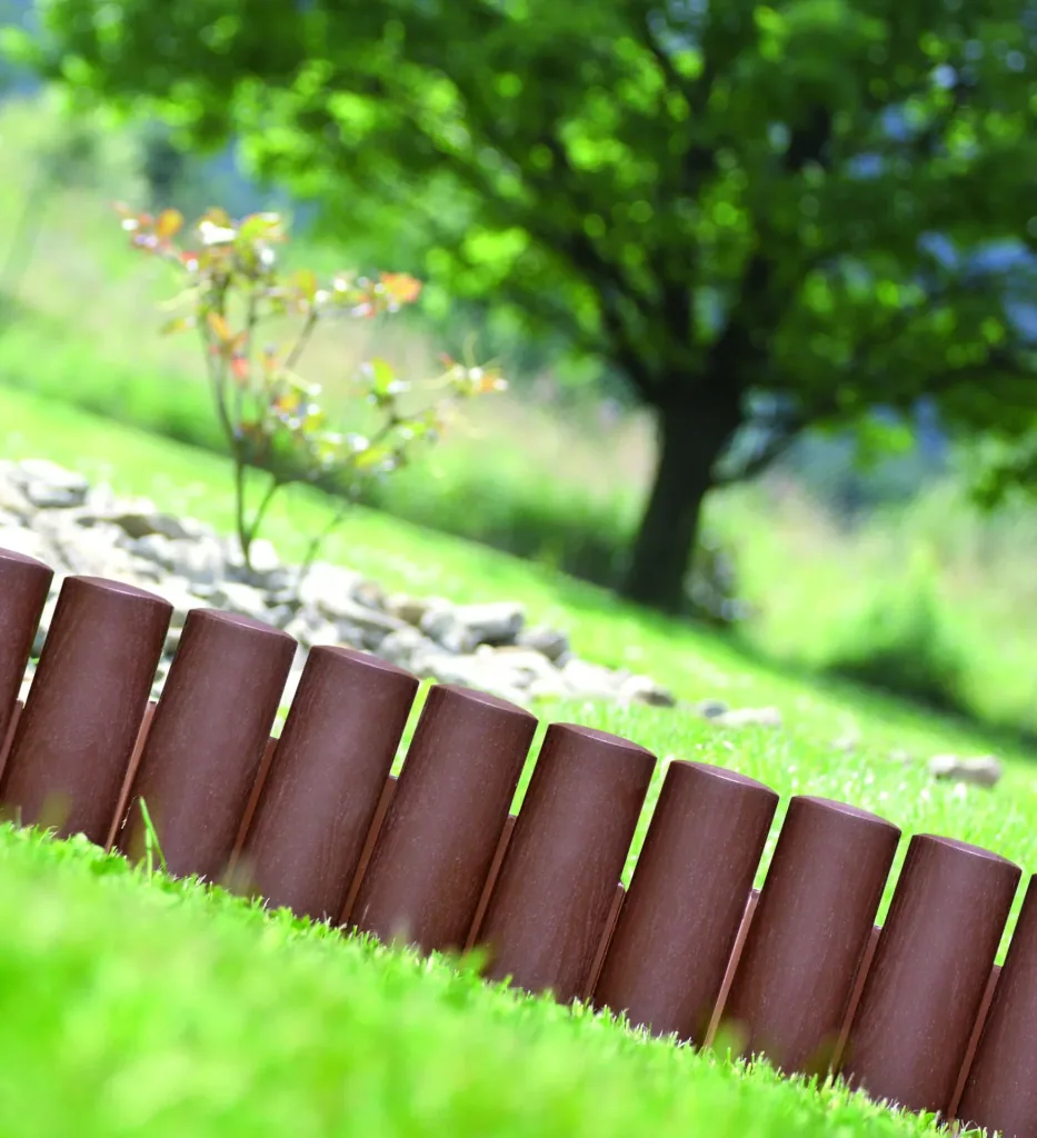 Bed edging PALISADE, brown - 8 pieces - 2.4 m