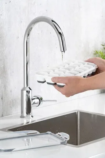 Ice cube tray including transparent lid, for 21 ice cubes, ice cube size: 4 x 2.5 x 3 cm