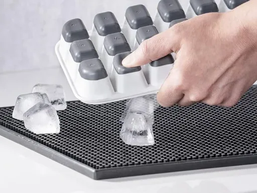 Ice cube tray including transparent lid, for 21 ice cubes, ice cube size: 4 x 2.5 x 3 cm