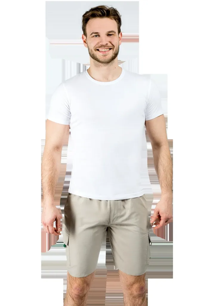Cargo shorts with elastic waistband, color sand, size L
