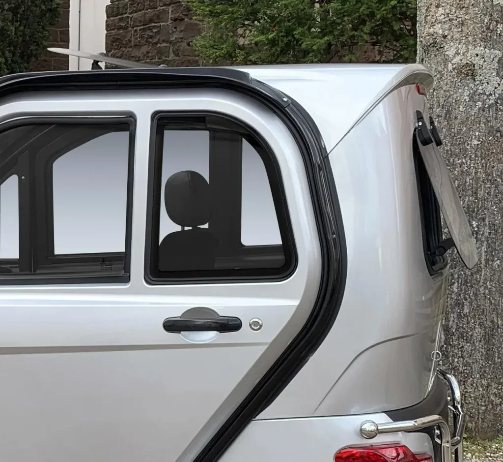 4-wheel electric cabin vehicle eLazzy Premium 45 km/h silver, with free on-site instruction