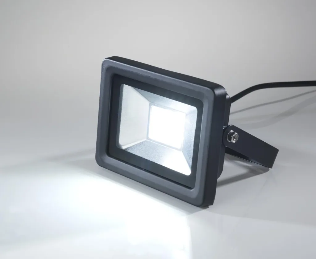 LED floodlight with motion detector, 30 watts, 2400 lumens, IP44