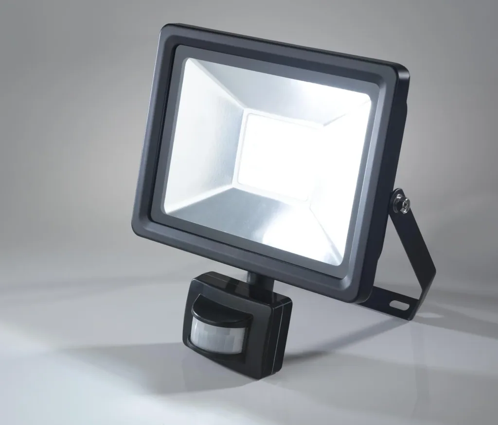 LED floodlight with motion detector, 30 watts, 2400 lumens, IP44