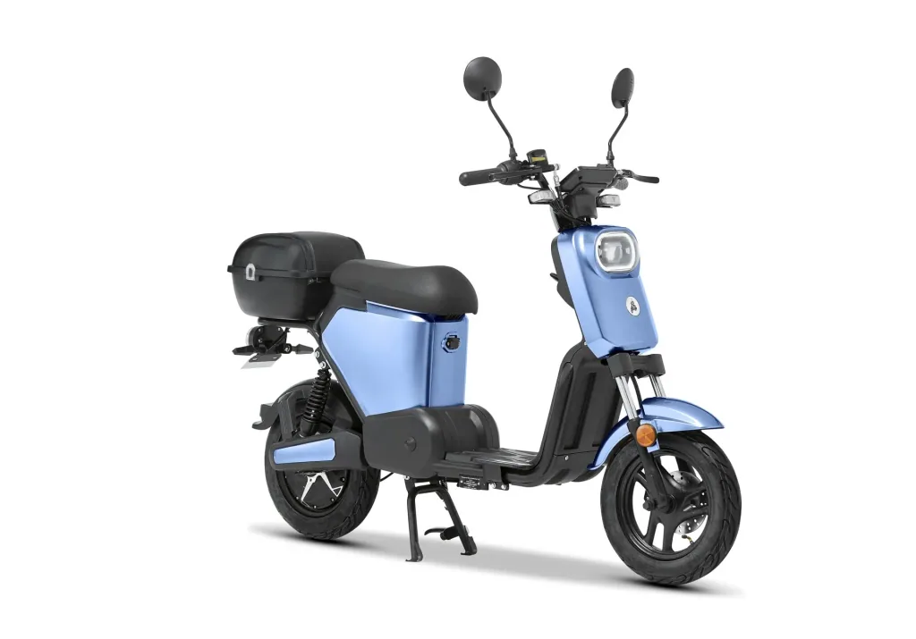 E-Scooter "Messina" 20 km/h blue - Economical - Efficient thanks to high-quality wheel hub motor and lithium battery
