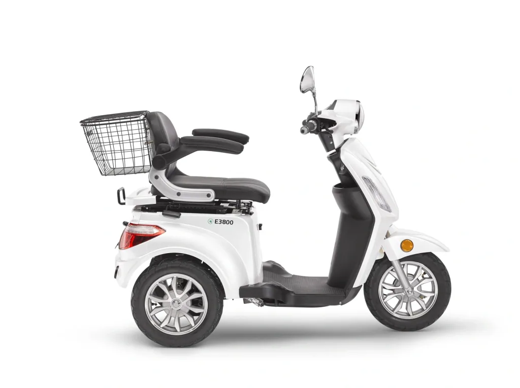 E-tricycle Luxxon E3800, 20 km/h (moped class), no helmet requirement, white