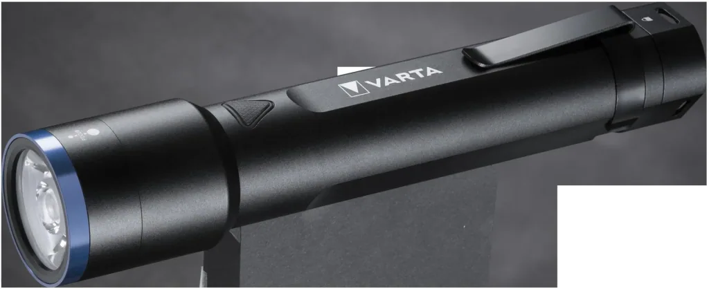 LED Flashlight - F40 Night Cutter, Continuously Focusable, Splashproof and Shockproof