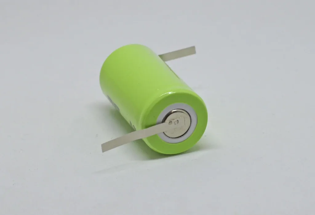 NiMH battery SUB-C with 3000mAh and Z-soldering lug in plastic casing