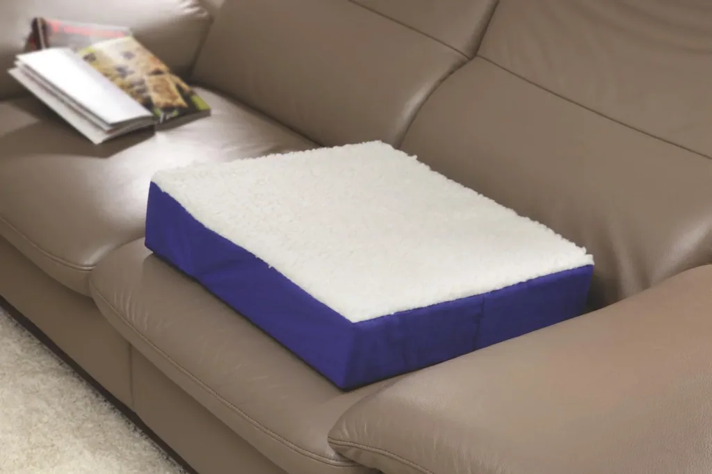 Comfort seat cushion/stand-up aid, color: blue
