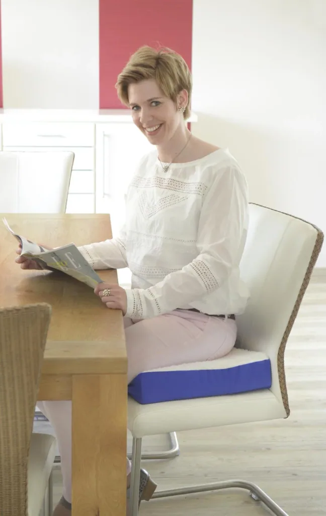 Comfort seat cushion/stand-up aid, color: blue