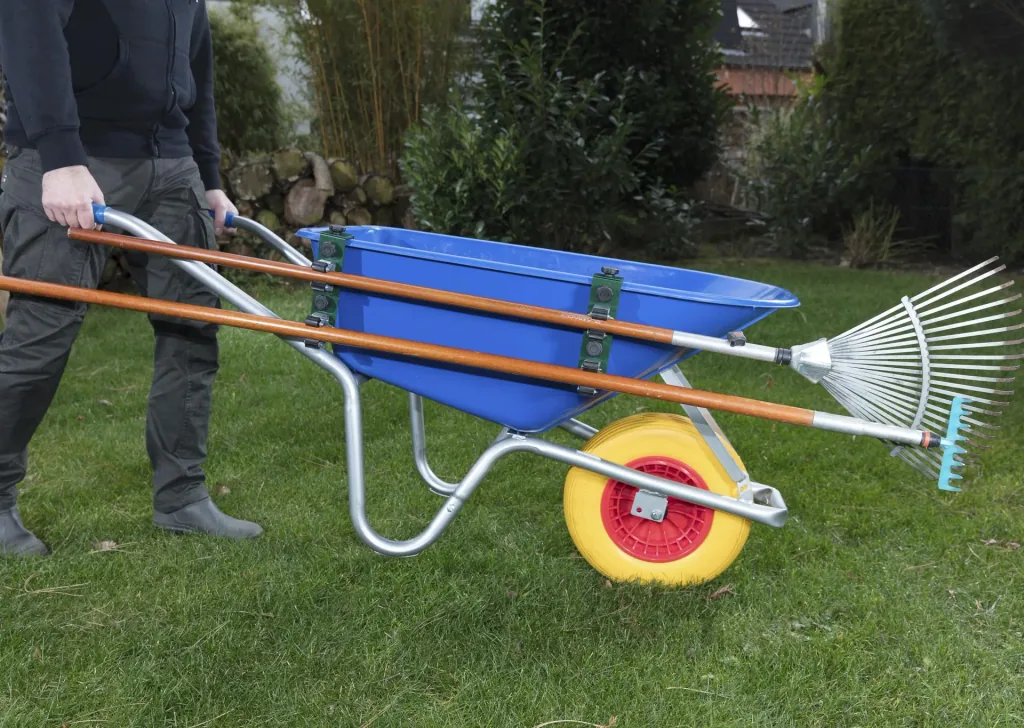 Garden tool wheelbarrow holder up to max. 50 mm wheelbarrow rim width, LxW 190x50 mm, weight 590 g