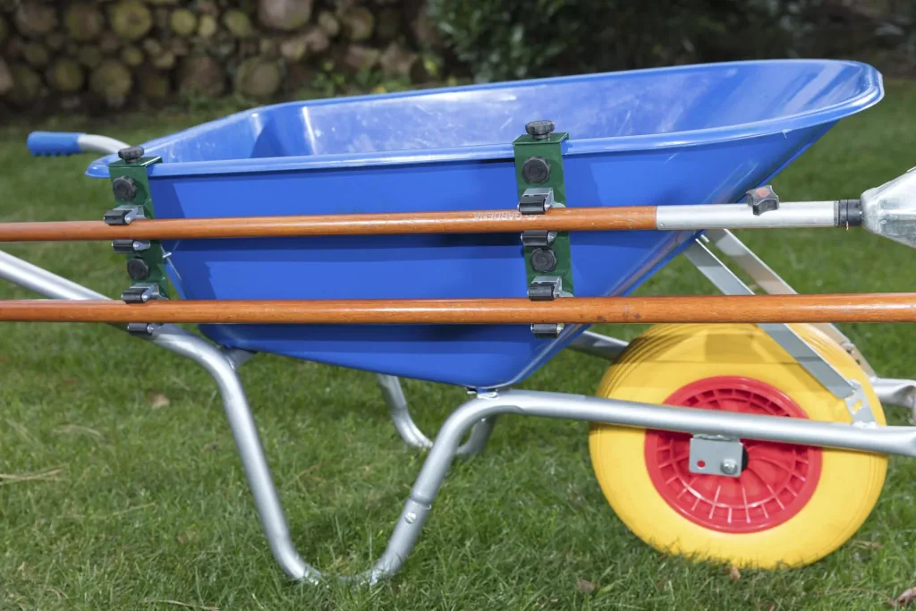 Garden tool wheelbarrow holder up to max. 50 mm wheelbarrow rim width, LxW 190x50 mm, weight 590 g