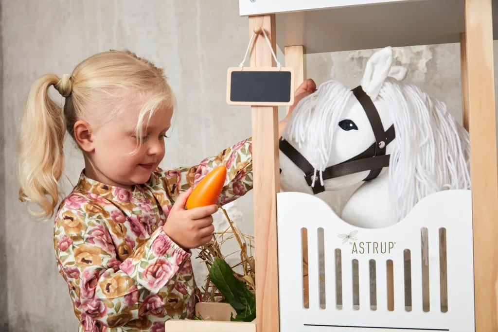 van Astrup Paardenstal voor Hobby Paarden