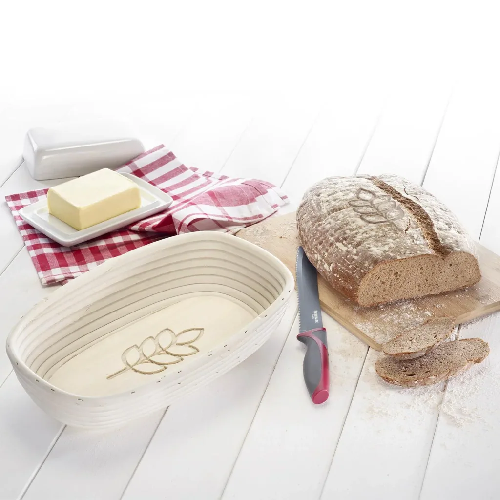 Rattan fermentation basket with wooden base and motif and practical covers