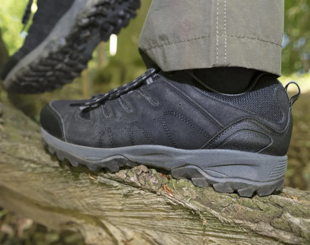 Casual shoe with breathable lining, color black, size 41