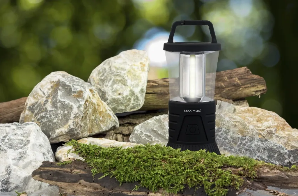LED camping light with suspension and 3 brightness levels