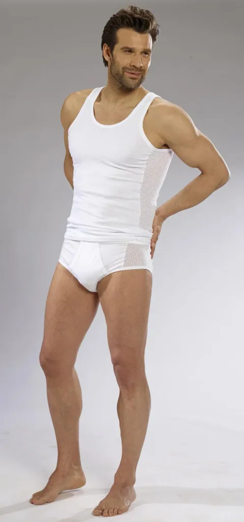 Undershirt with mesh zones, white, size 11