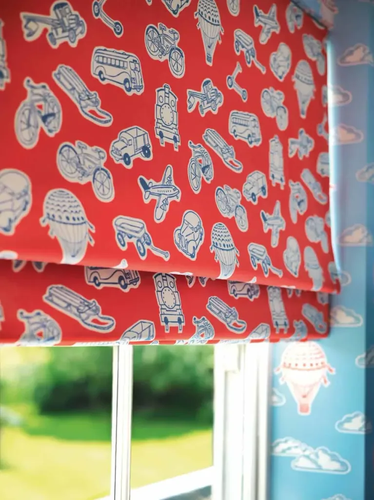 Little Sanderson Abracazoo behang luchtballonnen beige rood blauw