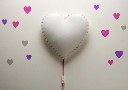 Buokids zacht lampje nachtlampje/wandlampje hartje, Versie: wandlamp; Kleur van de naad: roze