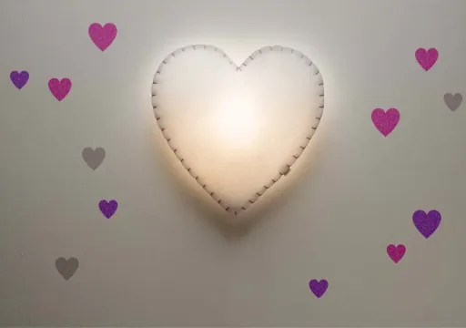Buokids zacht lampje nachtlampje/wandlampje hartje, Versie: wandlamp; Kleur van de naad: roze
