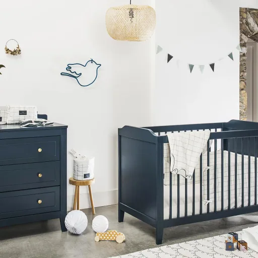 Maison Charlotte cabrio babybed Opera 70 x 140 cm donkerblauw