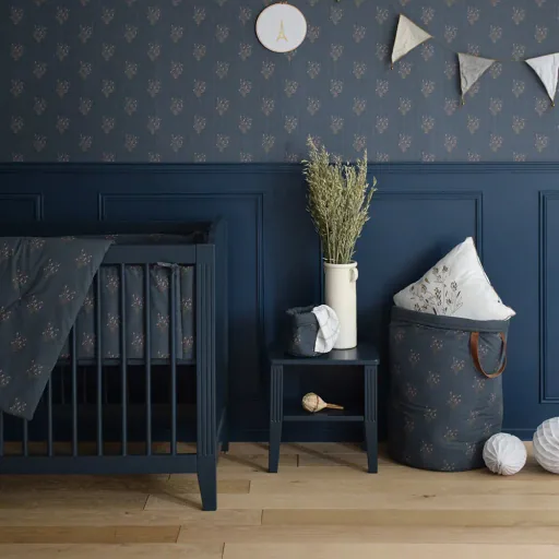 Maison Charlotte cabrio babybed Opera 70 x 140 cm donkerblauw