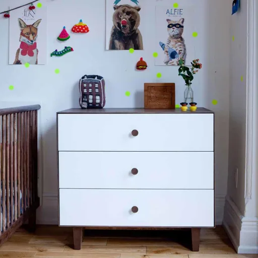Oeuf commode Merlijn 3 laden wit/walnoot voeten Rhea, Kleur voeten: okkernoot