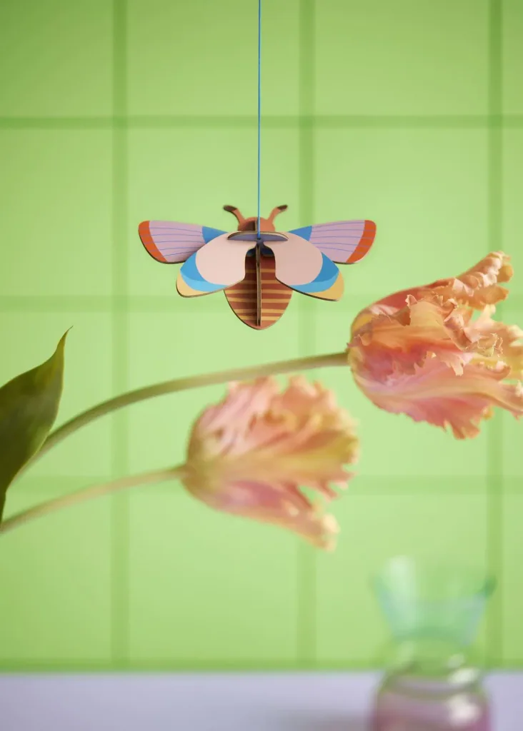 Studio ROOF Ornament, knutselpakket, 3D wandobject - Hommel