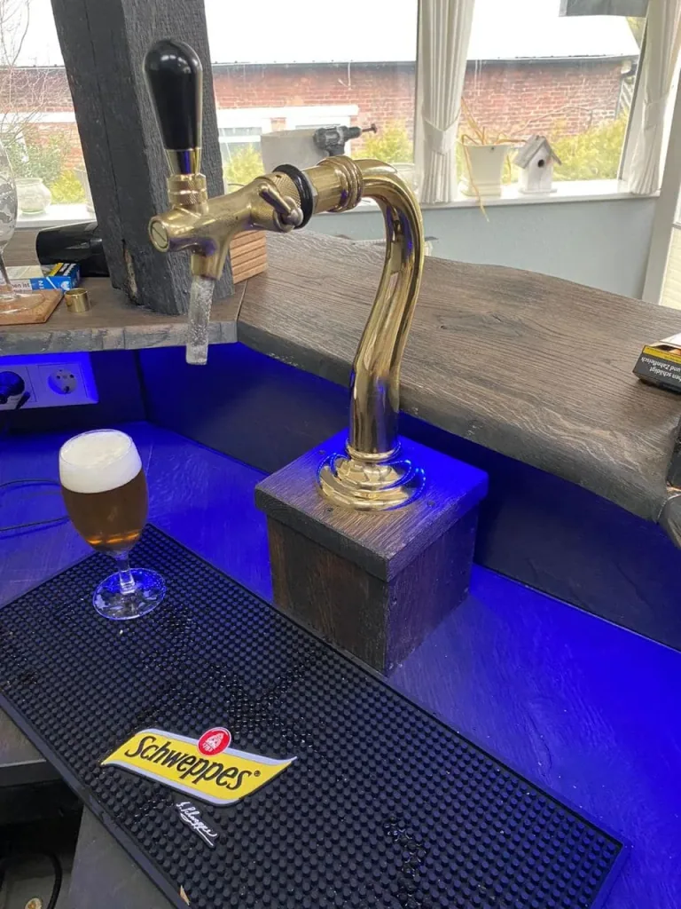 Tapzuil, Biertapzuil- Model Baby Zwanenhals, 1 regel, messing