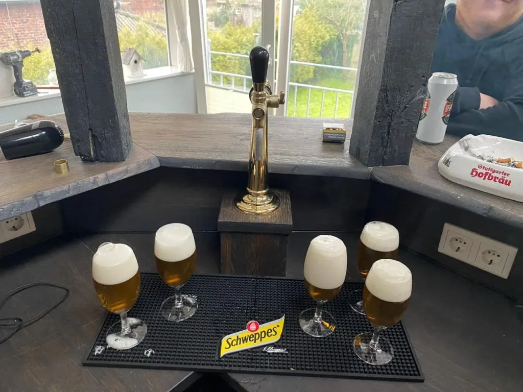 Tapzuil, Biertapzuil- Model Baby Zwanenhals, 1 regel, messing