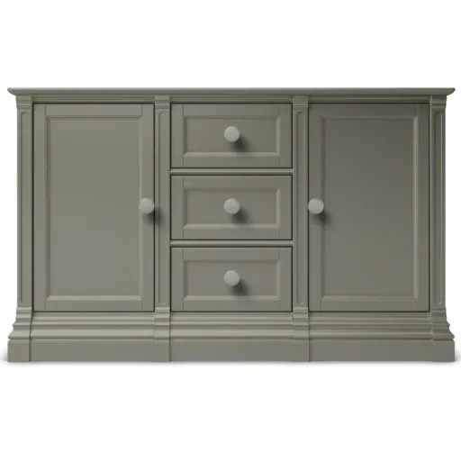 Romina Imperio commode / babystation