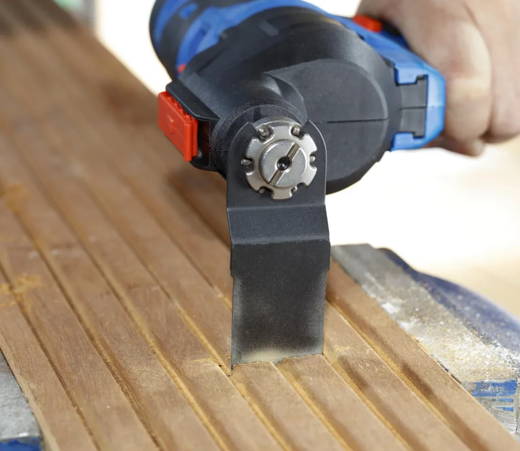 3-in-1 accu-aangedreven powertool, 17 stuks (Batterij en lader niet inbegrepen)